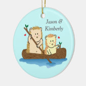 Cute Hedgel Couple on Wooden Boat Keramisch Ornament (Links)