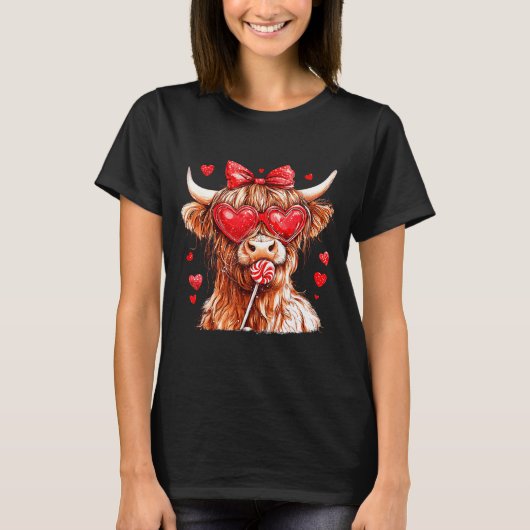 Cute Highland Cow Candy Cane Heart Valentines Day  T-shirt (Voorkant)