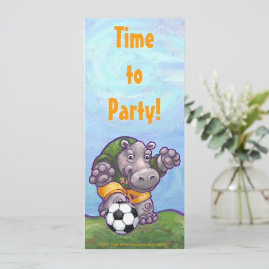 Cute Hippo Soccer Party Invitation Kaart (Staand voorkant)