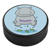 Cute hippo springende cartoon illustratie hockey puck (3/4)