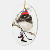 Cute Hockey Bird in Pet, kerstHumor, Junco Keramisch Ornament (Links)