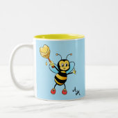 Cute Honey Bee with Heart & Monogram on Light Blue Tweekleurige Koffiemok (Links)