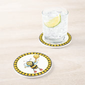 Cute Honey Bumble Bee & Hearts on Black & Yellow Zandsteen Onderzetter (Zijkant)