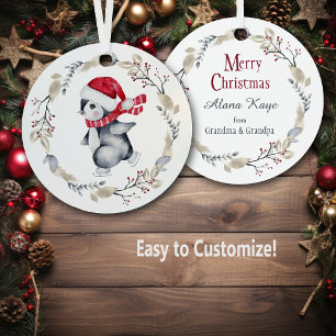 Cute Ice Skating Penguin in Winter Wreate Metalen Ornament
