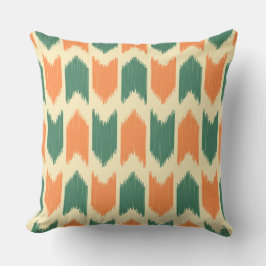 Cute Ikat-ontwerp in retrokleuren Groen en oranje Kussen