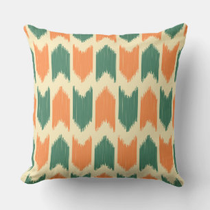 Cute Ikat-ontwerp in retrokleuren Groen en oranje Kussen
