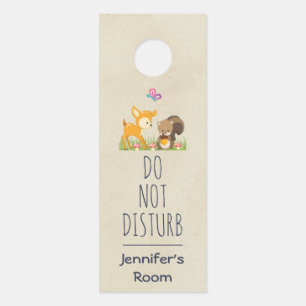 Cute illustratie van bosdieren in cartooneffect deurhanger