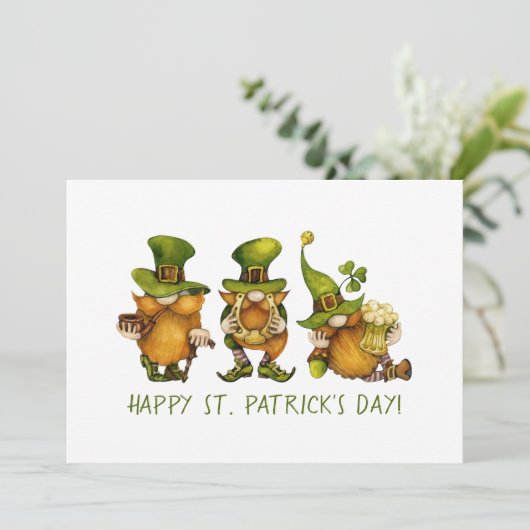 Cute Irish Gnomes Custom St Patrick's Day Feestdagenkaart (Staand voorkant)