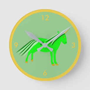 Cute Irish Green en Gold Unicorn Ronde Klok