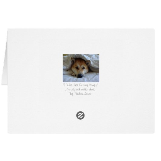 Cute japaneses akita onder beddekens (Achterkant Horizontaal)