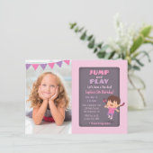 Cute Jump Girl Trampoline Foto Birthday Party Kaart (Staand voorkant)