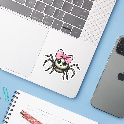 Cute Jumping Spider Sticker (Laptop met iPhone)