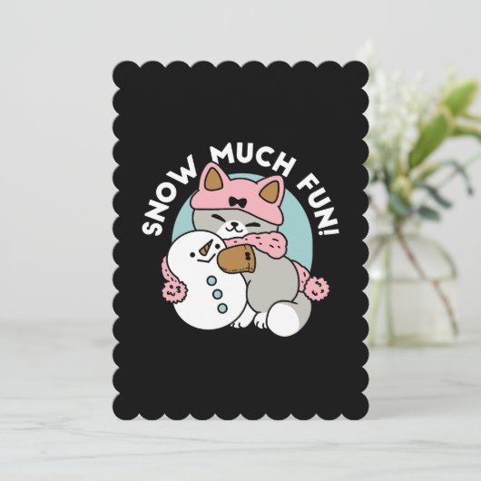 Cute kat in sneeuwuitrusting met sneeuwman kunst kaart (Staand voorkant)