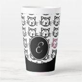 Cute Kat (zwart, wit en roze) Latte Mok (Voorkant)