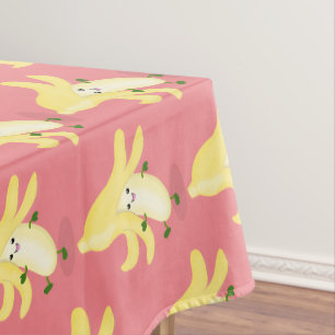 Cute kawaii banana cartoon tafelkleed