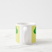 Cute kawaii dansende broccoli cartoon illustratie espresso kop (Achterkant)