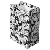 Cute Kawaii Dier Doodle Patroon (1) Medium Cadeauzakje (Achterkant Gekanteld)