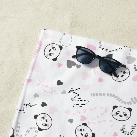 Cute Kawaii Panda roze grijze harten gepersonalise Strandlaken (In situ)