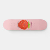Cute kawaii strawberry cartoon illustration persoonlijk skateboard (Horizontaal)