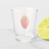 Cute kawaii strawberry cartoon illustration shot glas (Achterkant)