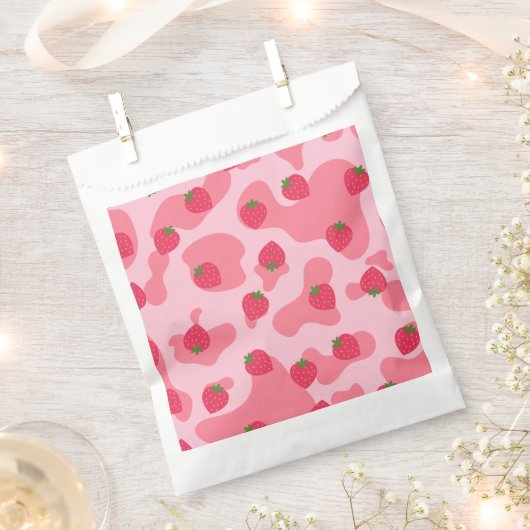 Cute Kawaii Strawberry Koe Pattern Bedankzakje (Geknipt)