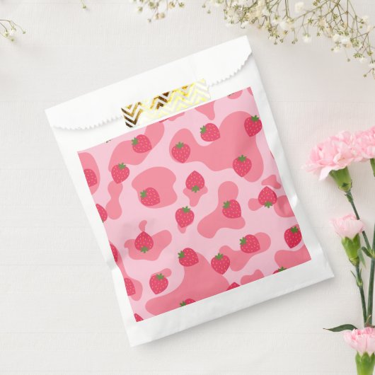 Cute Kawaii Strawberry Koe Pattern Bedankzakje (Gezegeld)
