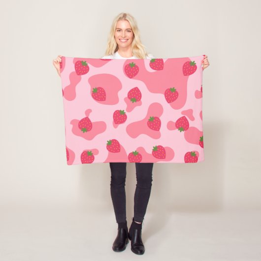 Cute Kawaii Strawberry Koe Pattern Fleece Deken (In situ)