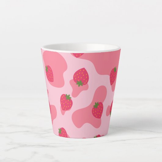 Cute Kawaii Strawberry Koe Pattern Latte Mok (Voorkant)
