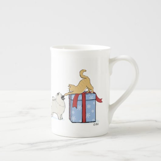 Cute Keesdoorn Puppy en Kitten Kerstmis Holiday Porselein Kop (Rechts)