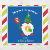 🎾 Cute Kerstdwarf met tennisbal Sparkling Wijnetiket (Enkel label)