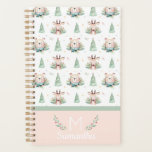 Cute Kerstfeestdagen Beer en deer Monogram Planner<br><div class="desc">Schattigee Kerstvakantie Bomen Beer & Herten Monogram Design. Met schattige waterverf illustraties van bosdieren, pijnbomen en hulsttakjes, In groen, rood en perzik. en elegant voor de Feestdagen, kerst en winter! Met Monogrammed Voornaam en Achternaam Initiaal Letter. Maakt een geweldig cadeau voor elk meisje, familieleden, voor haar, kleine meisjes tot Tiener,...</div>