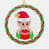 Cute Kerstmis Baby Elf en Green Red Garland Keramisch Ornament (Achterkant)