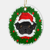 Cute Kerstmis Black Pug Santa in Wreate Keramisch Ornament (Links)