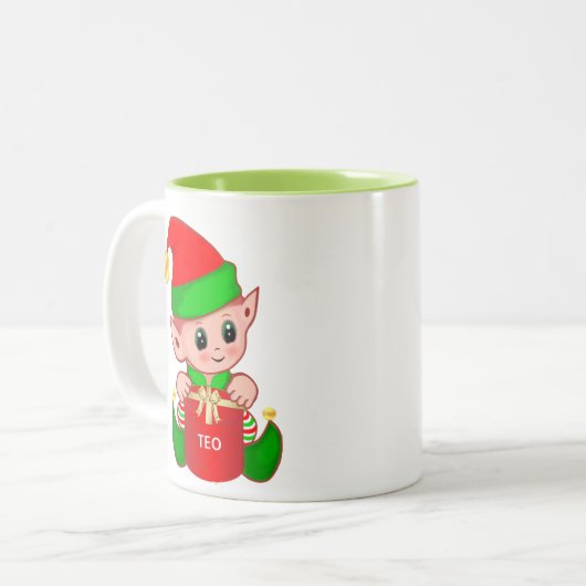 Cute Kerstmis Elf met cadeaudoos en bewerkbare tek Tweekleurige Koffiemok (Voorkant links)