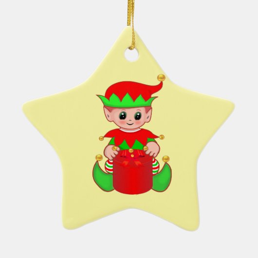 Cute Kerstmis Elf op Geel Keramisch Ornament (Achterkant)