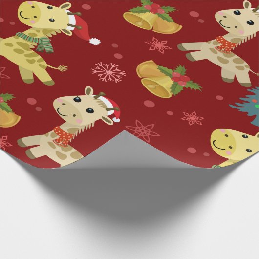 Cute Kerstmis Giraffe Pattern Cadeaupapier (Hoek)