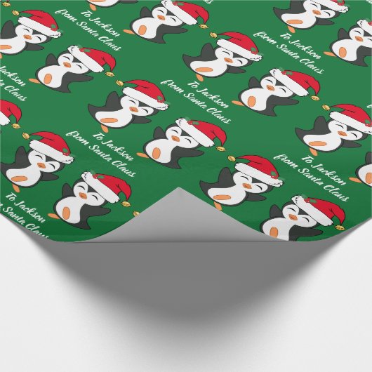 Cute Kerstmis Penguin Custom Kinder Green Holiday Cadeaupapier (Hoek)
