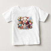Cute Kerstvarken Met Cadeaus en Warme Chocolade T- (Voorkant)