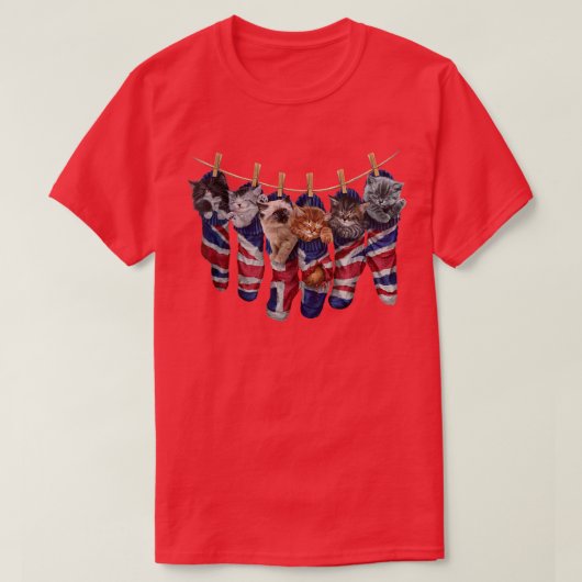 Cute Kitten Cat in Union Jack Themed Socks T-Shirt (Design voorkant)