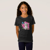 Cute Kitten met blauwe vlinder op neontropisch T-shirt (Voorkant volledig)