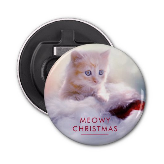 Cute Kitten rust op een kerstman met kerstmis Button Flesopener (Voorkant)