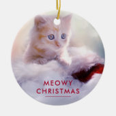 Cute Kitten rust op een kerstman met kerstmis Keramisch Ornament (Voorkant)