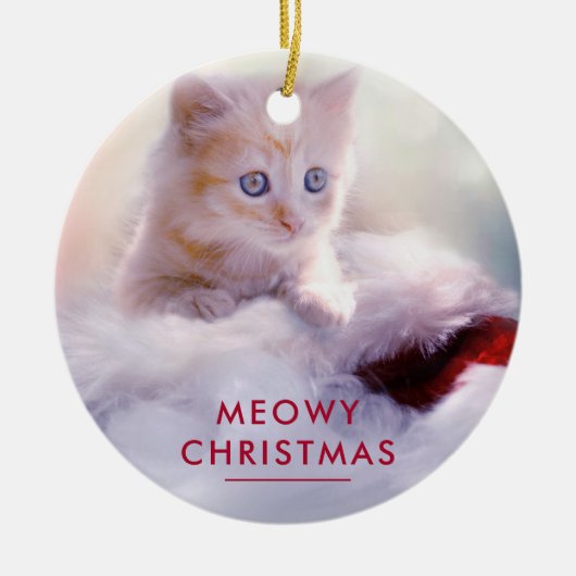 Cute Kitten rust op een kerstman met kerstmis Keramisch Ornament (Voorkant)