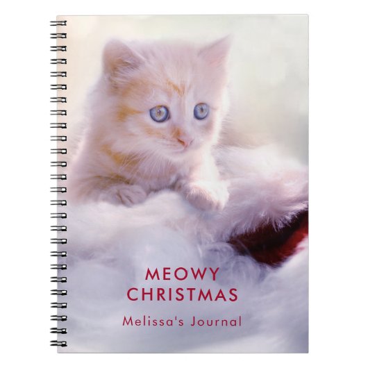 Cute Kitten rust op een kerstman met kerstmis Notitieboek (Voorkant)
