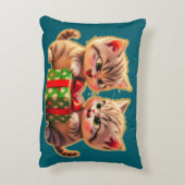 **Cute Kittens Fighting Over a Gift – Funny Christ Accent Kussen (Achterkant (Verticaal))