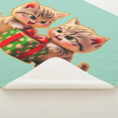 **Cute Kittens Fighting Over a Gift – Funny Christ Sherpa Deken (3/4)