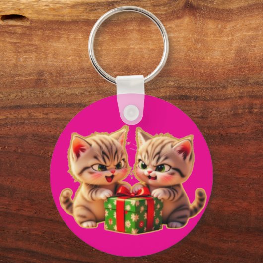 **Cute Kittens Fighting Over a Gift – Funny Christ Sleutelhanger (Achterkant)