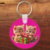 **Cute Kittens Fighting Over a Gift – Funny Christ Sleutelhanger (Voorkant)