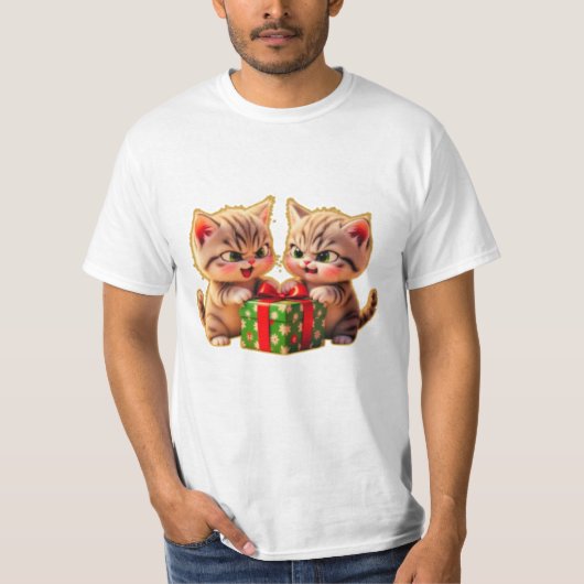 **Cute Kittens Fighting Over a Gift – Funny Christ T-shirt (Voorkant)