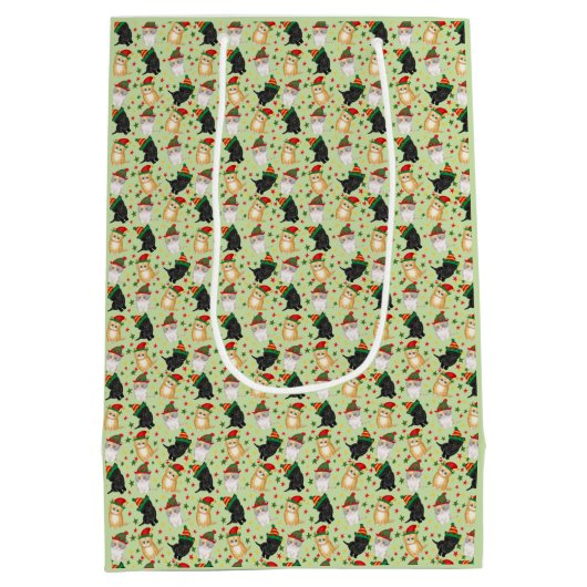 Cute kittens gepersonaliseerde groene kerstcadeaut medium cadeauzakje (Achterkant)